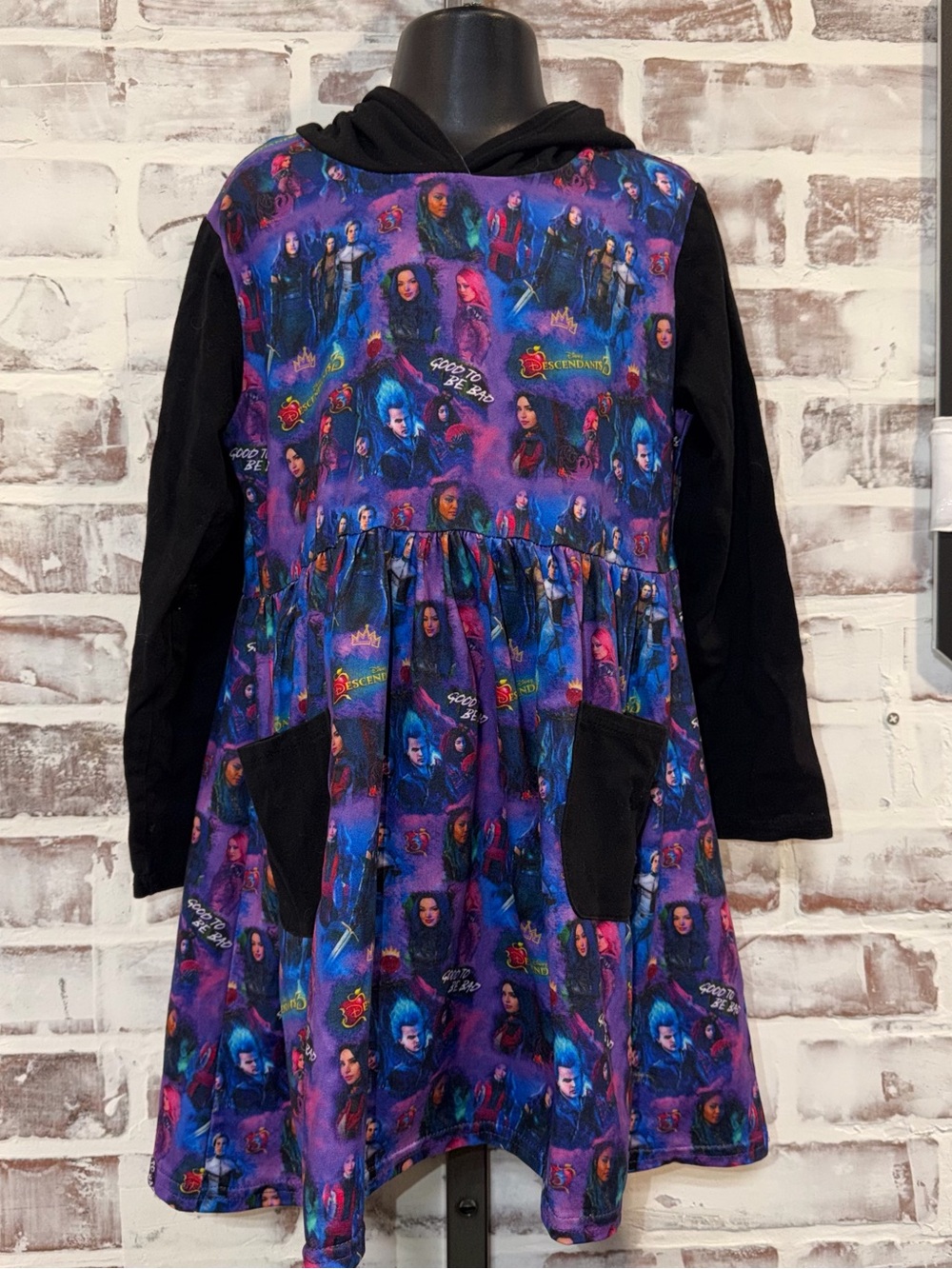 Girls' Purple Hooded Long-Sleeve Dress - Descendants Print 6T